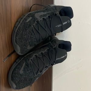 NIKE FREE 5.0 MENS SIZE 11.5
